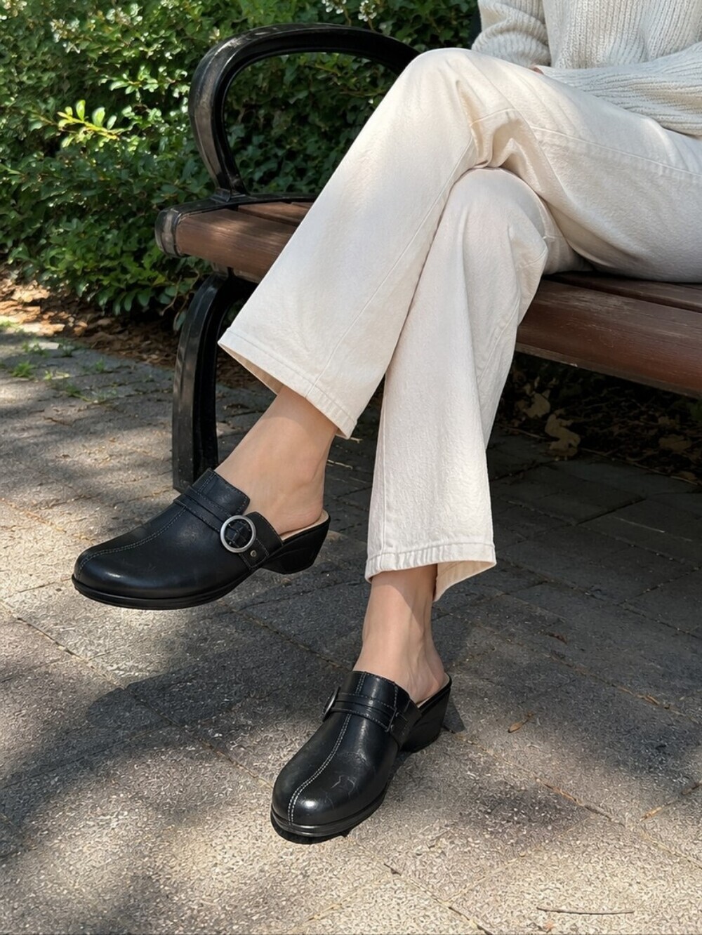 Naturalizer Slip & Oil Resistant Leather Mule Clogs Size 9 Black Comfort Shoes